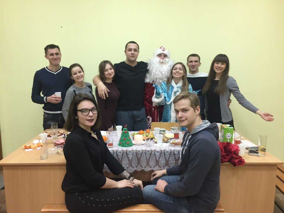 Светлый праздник к нам пришел!
