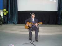 Н.Михальченков исполняет песню на стихи С.Есенина